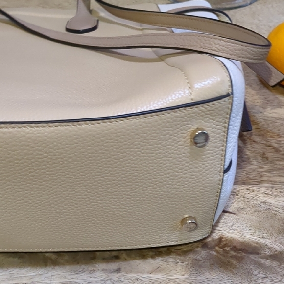 Pristine Kate Spade Tan and Cream Tote Bag - Picture 11 of 14